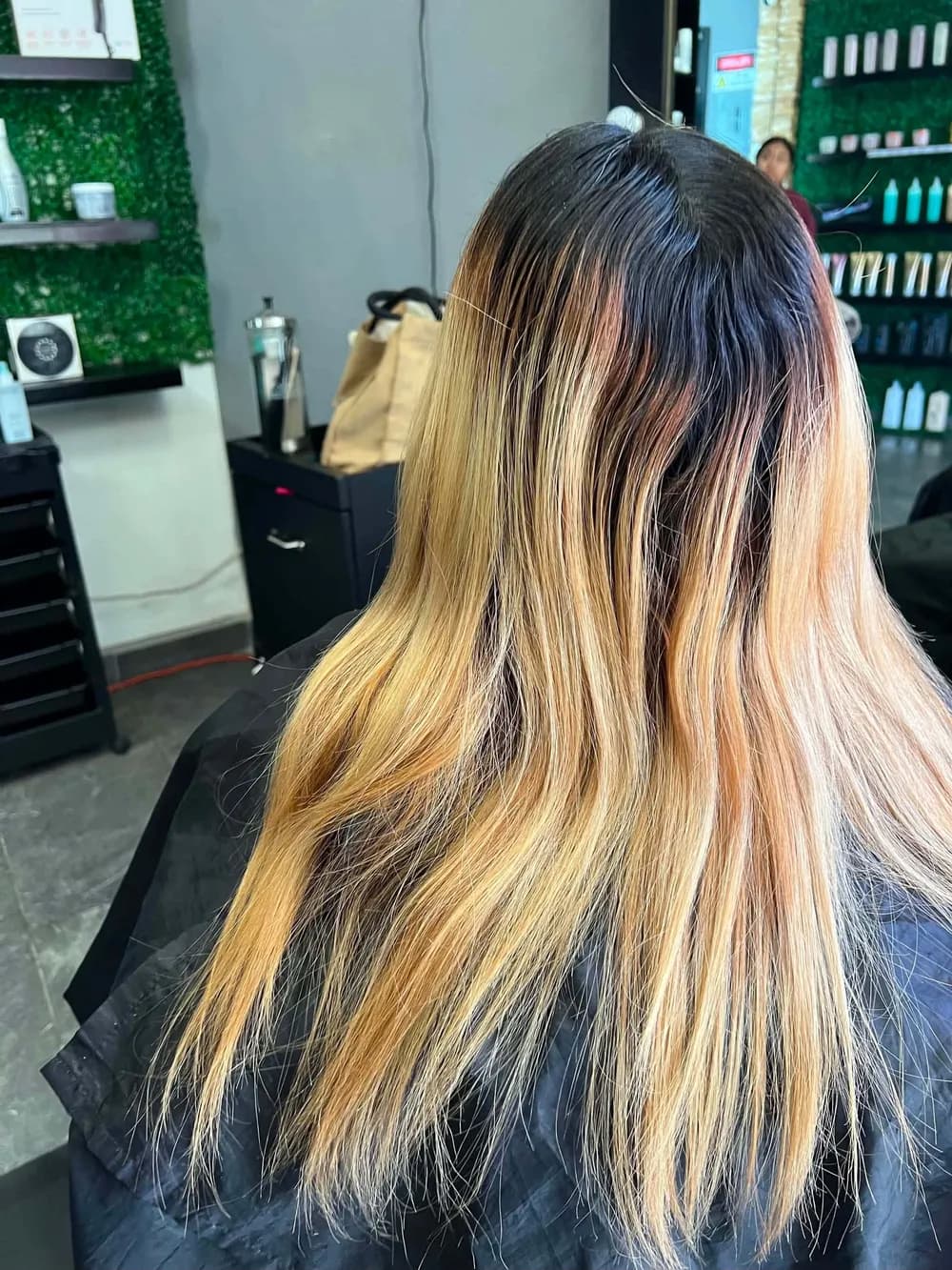 Balayage degradado en cabello castaño