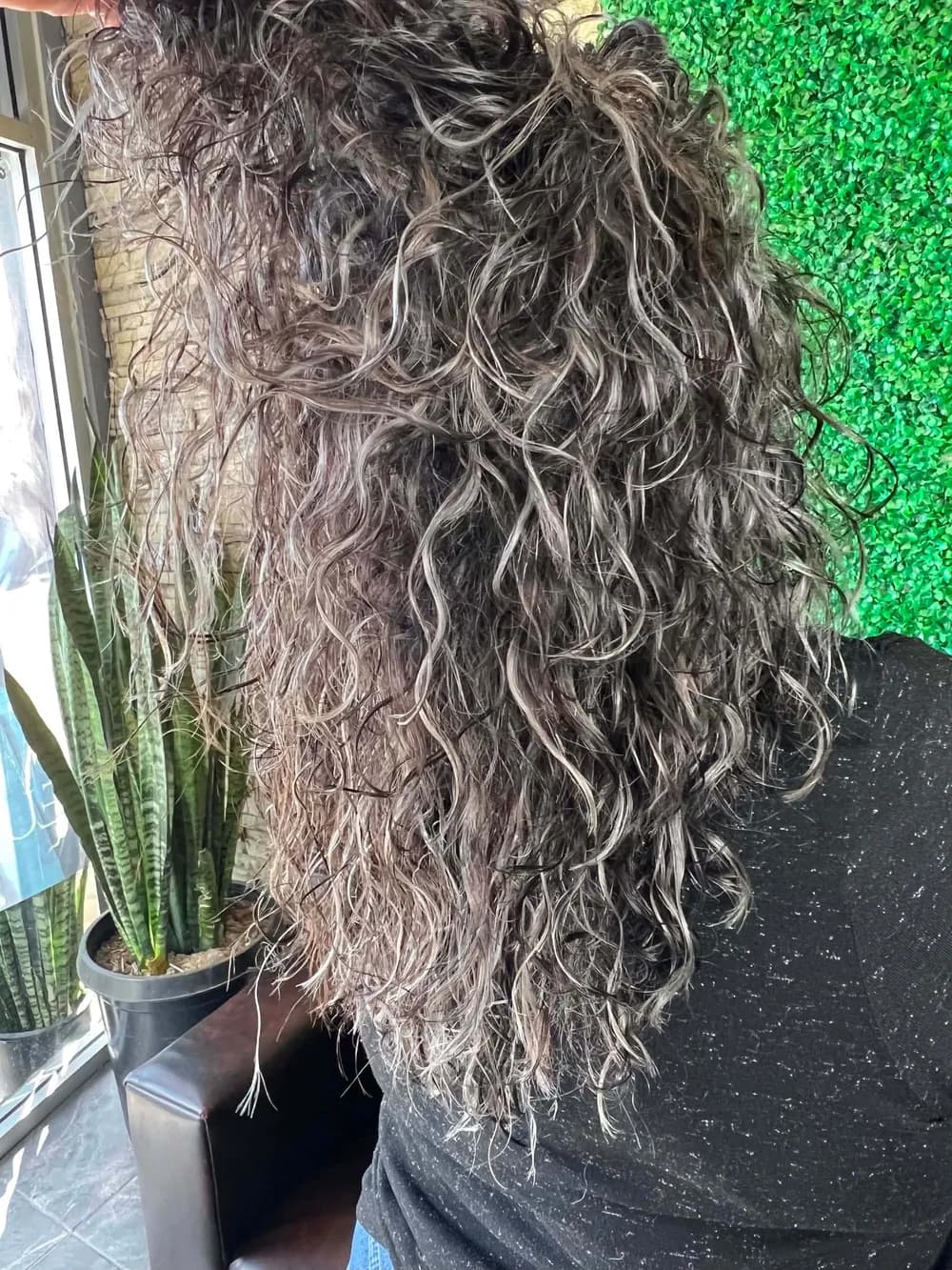 Permanente con rizos definidos